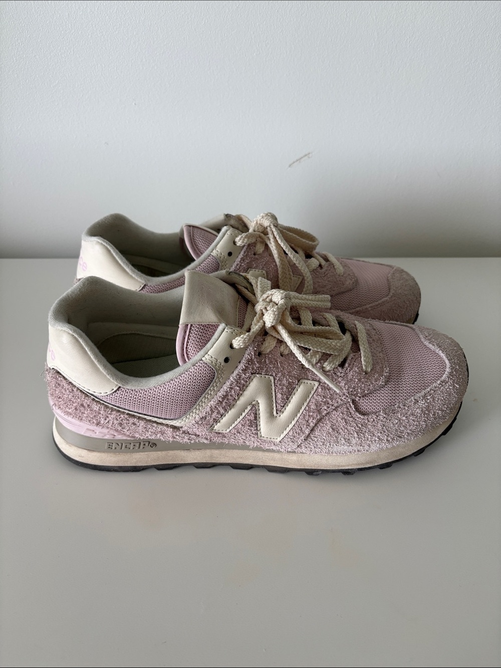 New Balance Women's Sneakers in Dusty Pink and Cream